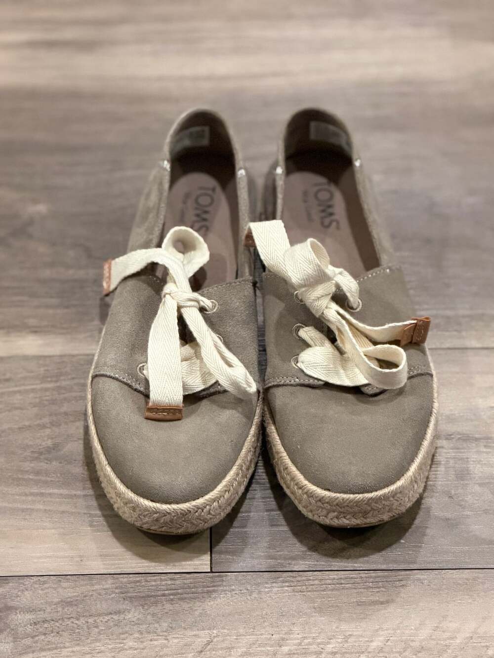 TOMS Women’s 8.5 Gray Suede Lace-Up Espadrille Shoes